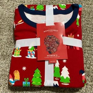 NWT Women’s Small Pajamas Winter Set